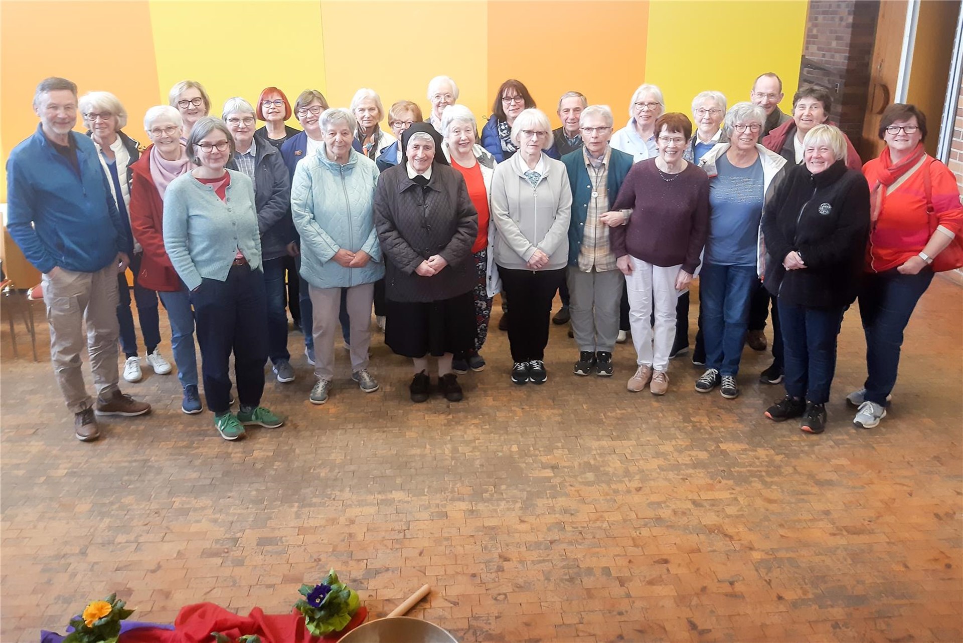 Gruppenbild der Teilnehmenden beim Besinnungstag im Pfarrzentrum St. Martin in Lahnstein.